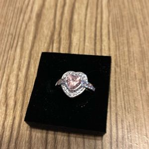 A pretty 925 pink heart ring